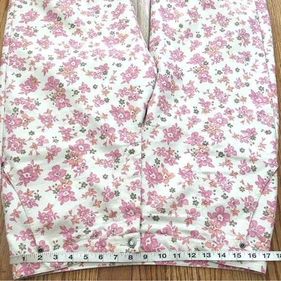 Vintage Villager High Rise Pink Floral Off White Straight Leg Cropped Pants - Picture 4 of 13